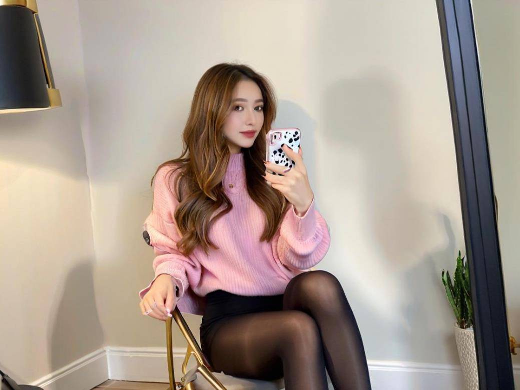 女人味甜美个性的搭配让人心动OG视讯尖头防水台高跟鞋充满(图4)